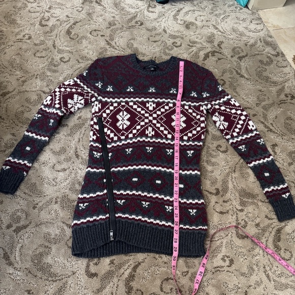 Women's Patterned Sweater - Burgundy and Cream - Picture 6 of 7